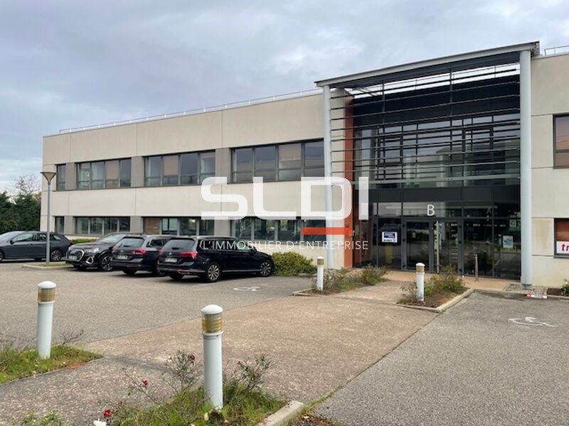 Nous vous proposons à la location plusieurs surfa