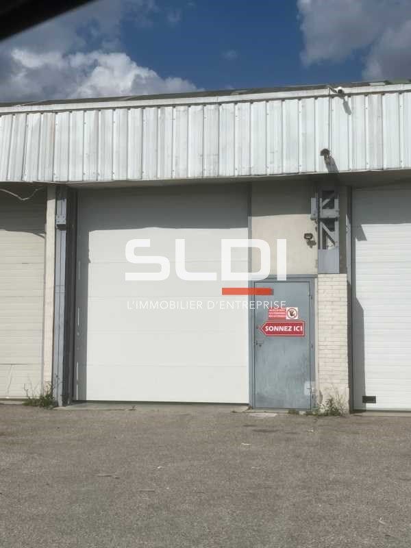 "À la recherche de locaux d'activités à louer à V