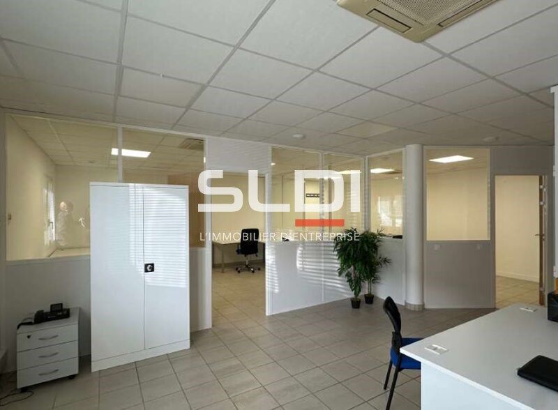 Situés au coeur d'un parc tertiaire dynamique sur