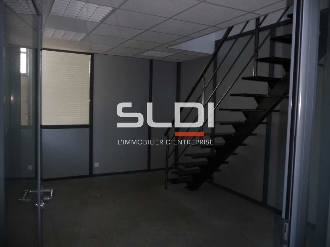 Sur la commune de Beynost, proche des axes routie