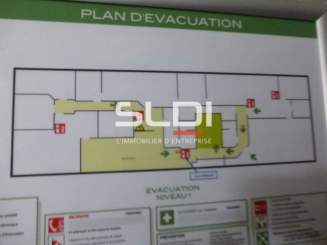 Vente bureaux 374 m² divisibles à partir de 152 m²