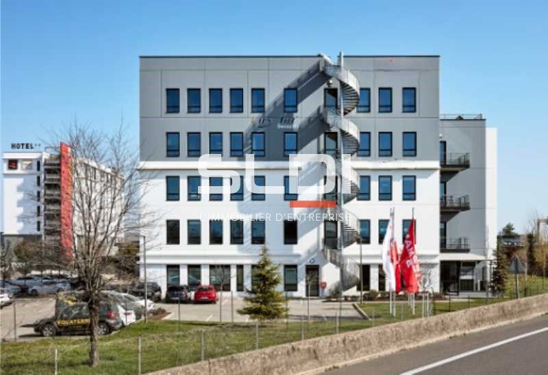 Nous vous proposons à la location une surface de 