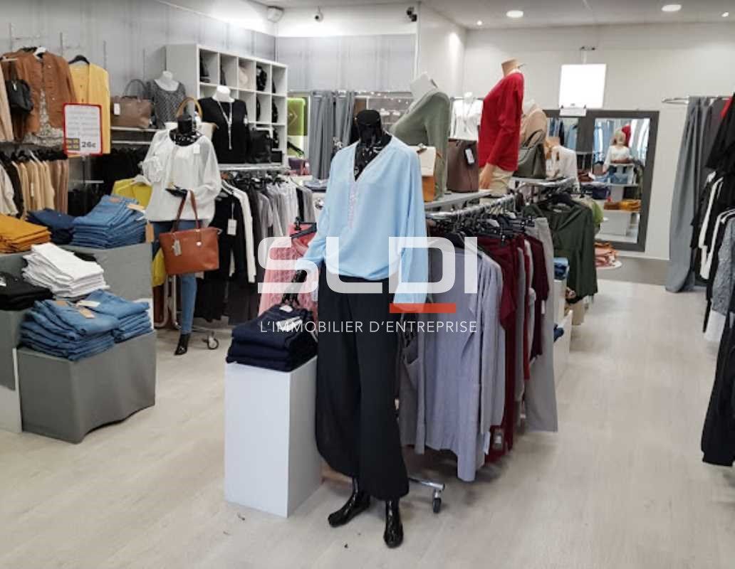 Nous vous proposons à la vente un local commercia