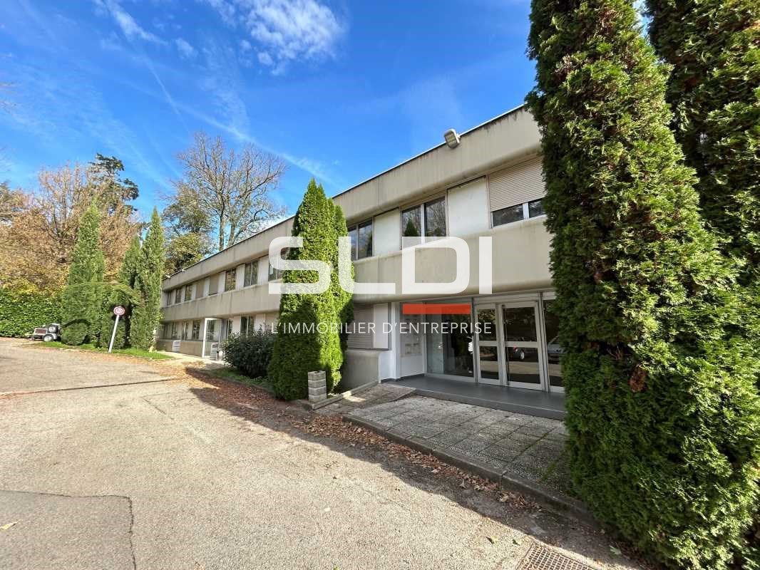 Découvrez nos différentes surfaces de bureaux à l