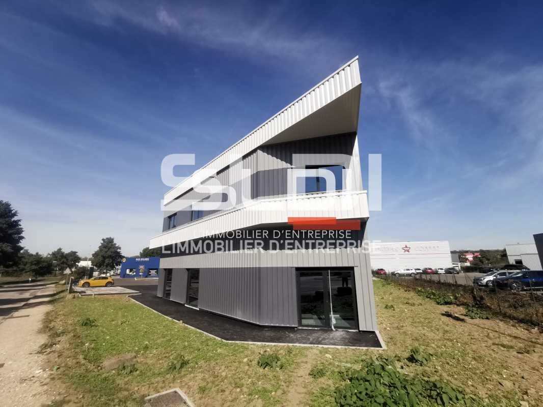 Dans zone commercial à forte influence, nous vous