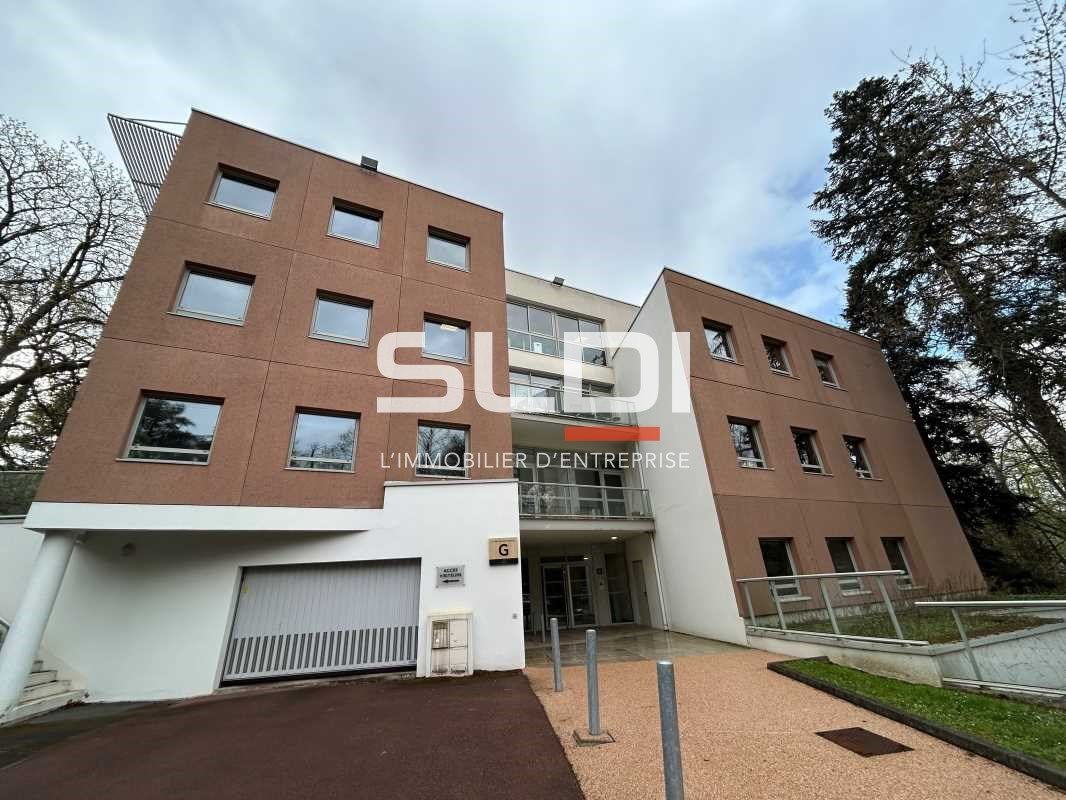 À la recherche de bureaux à louer à Ecully ? Nous