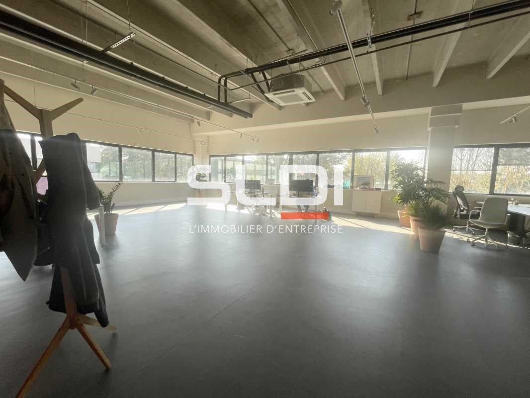 À louer à Champagne au Mont d'Or, dans un emplace