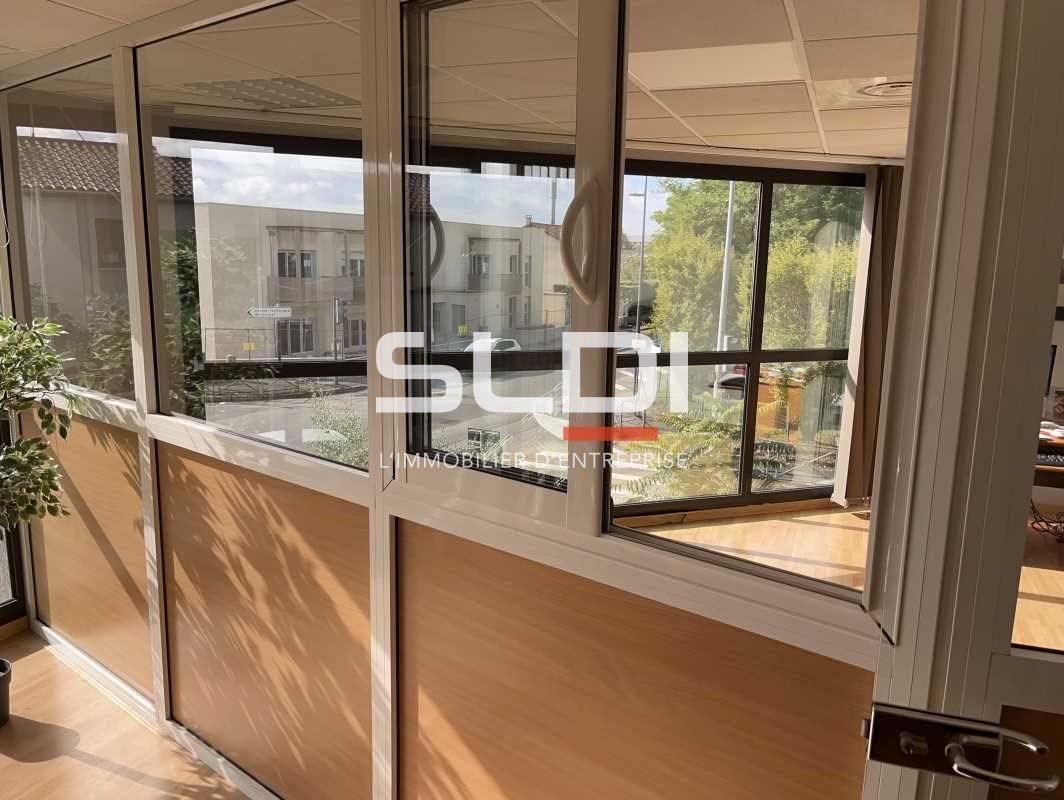 À la recherche de bureaux à louer à Chassieu ? Ne