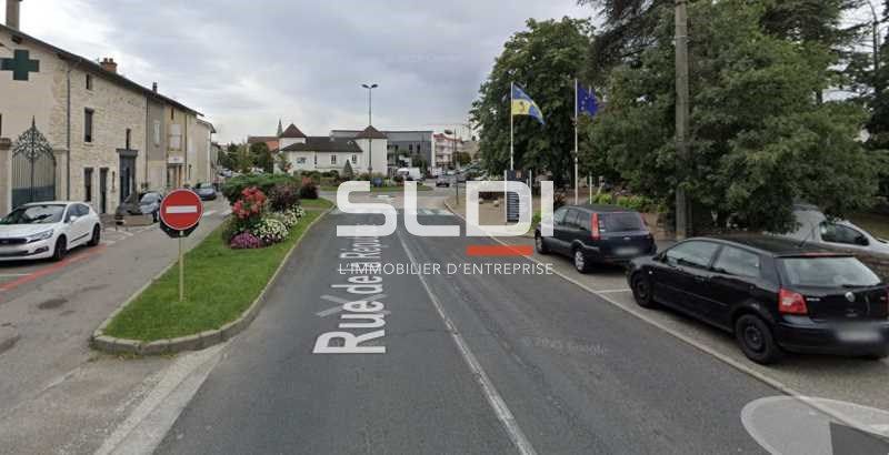 À la recherche d'un espace commercial idéalement 