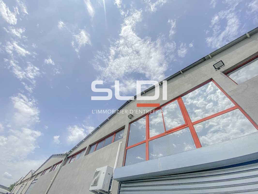 À la recherche d'un espace commercial spacieux et