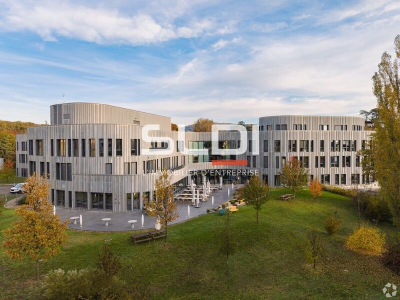 À la recherche de bureaux modernes et fonctionnel