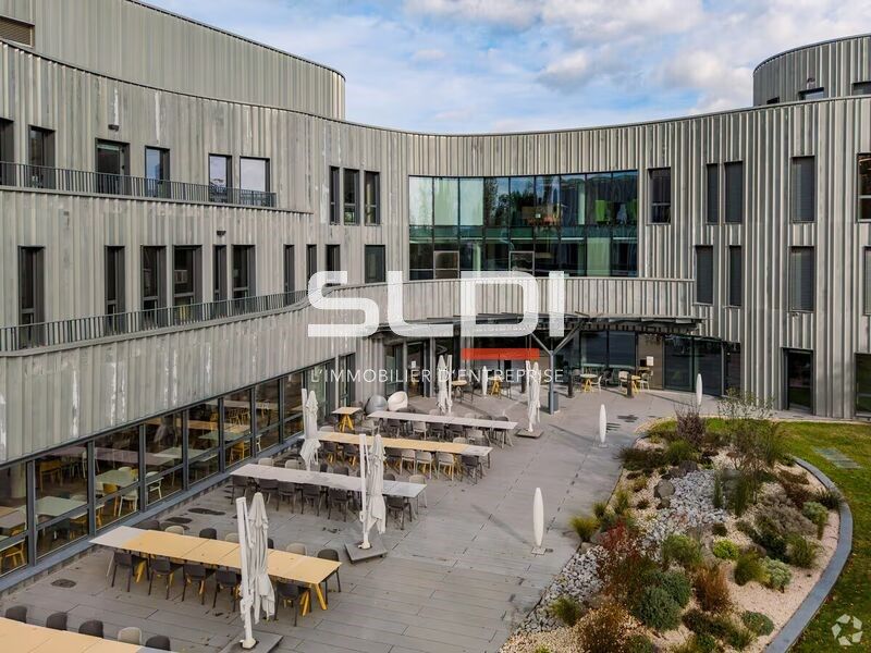 À la recherche de bureaux modernes et fonctionnel