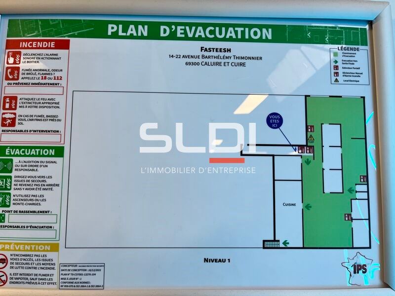 Location entrepots 1060 m² non divisibles