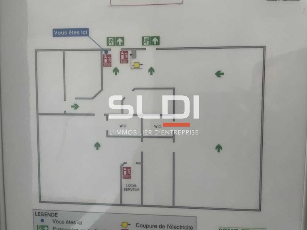 Location entrepots 274 m² non divisibles