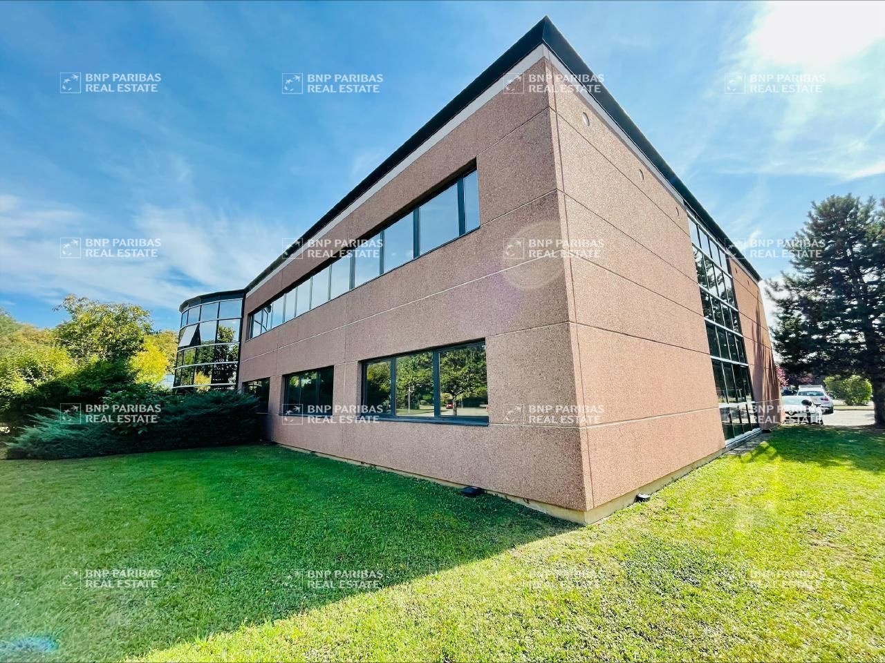 364.64 m² pour ce bureaux en vente à Oberhausbergen