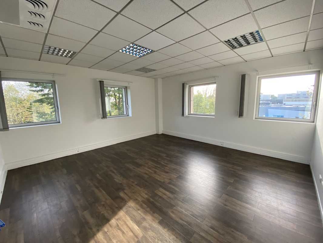 À Pessac, au coeur du parc tertiaire Europarc, Ar