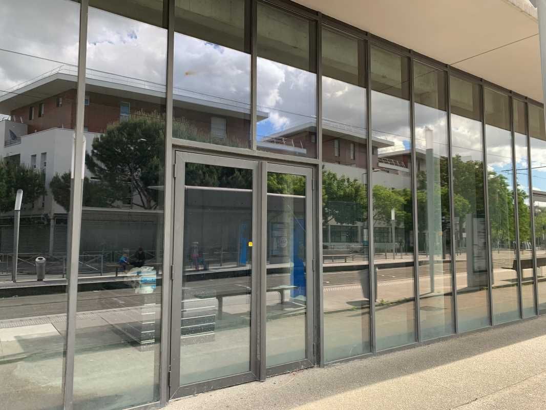 Arthur Loyd vous propose à la location deux locau