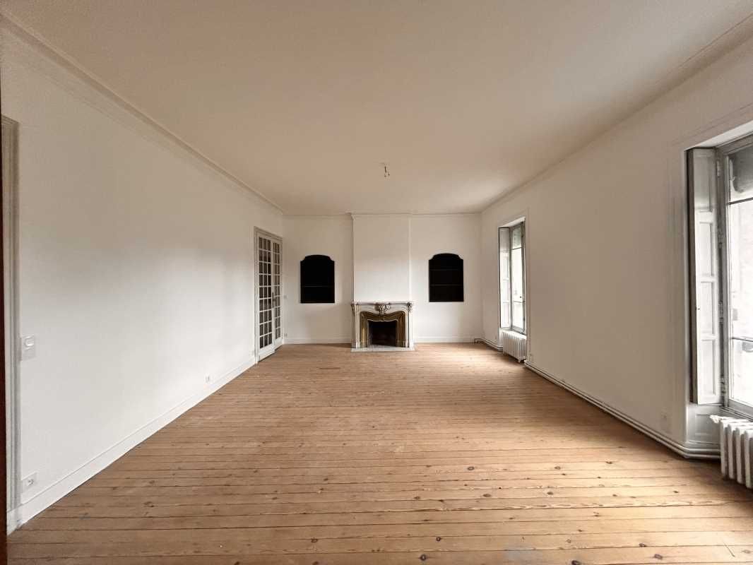 Arthur Loyd Bordeaux vous propose à la location u