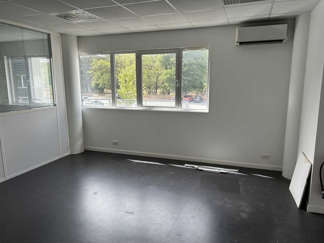 Arthur Loyd vous propose à la location plusieurs 