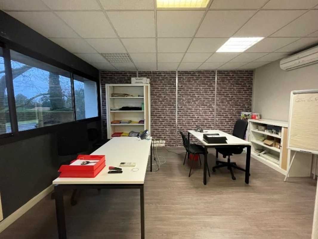 Arthur Loyd propose à la location une surface de 