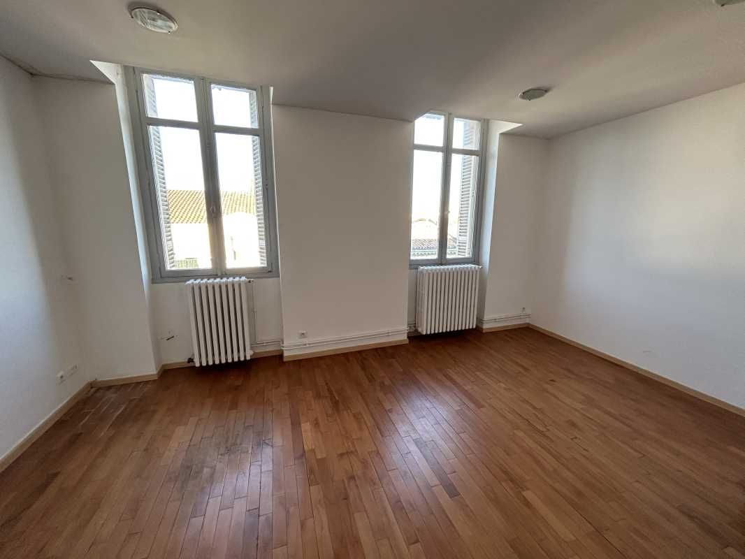 Au sein d'un immeuble à usage mixte (commerce et 