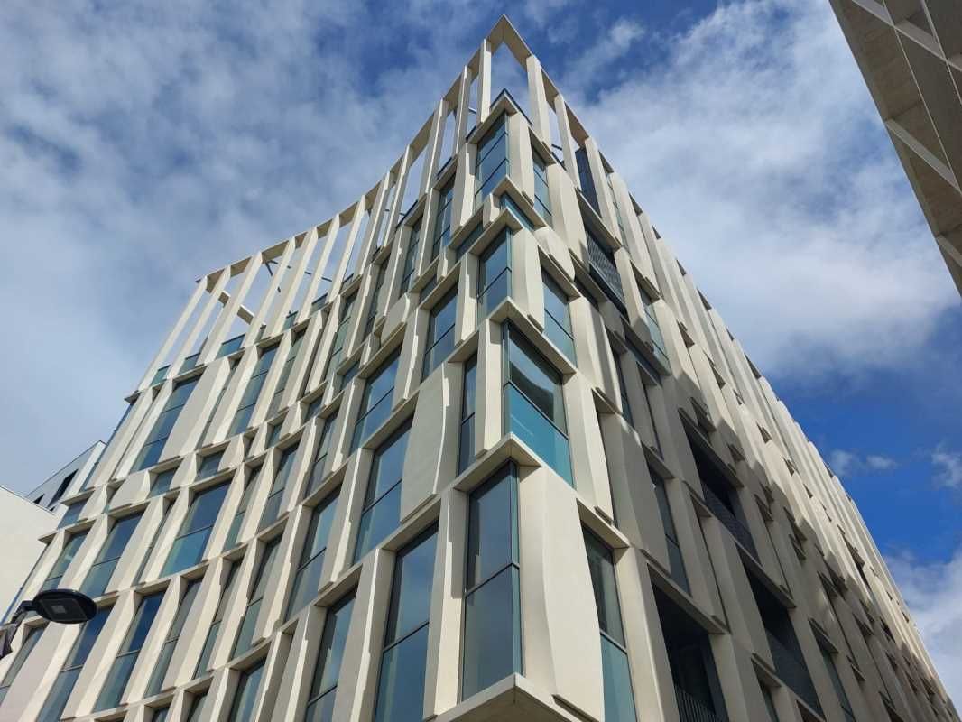 Arthur Loyd vous propose à la location plusieurs 