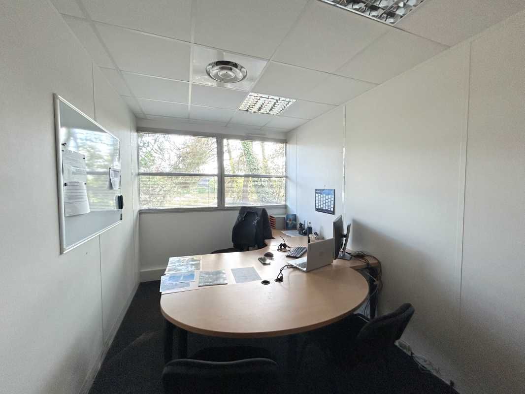 À 400 m du tram A et à moins de 5 minutes de l'aé