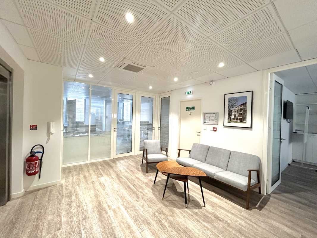 A toute proximité de la place de Quinconces et de