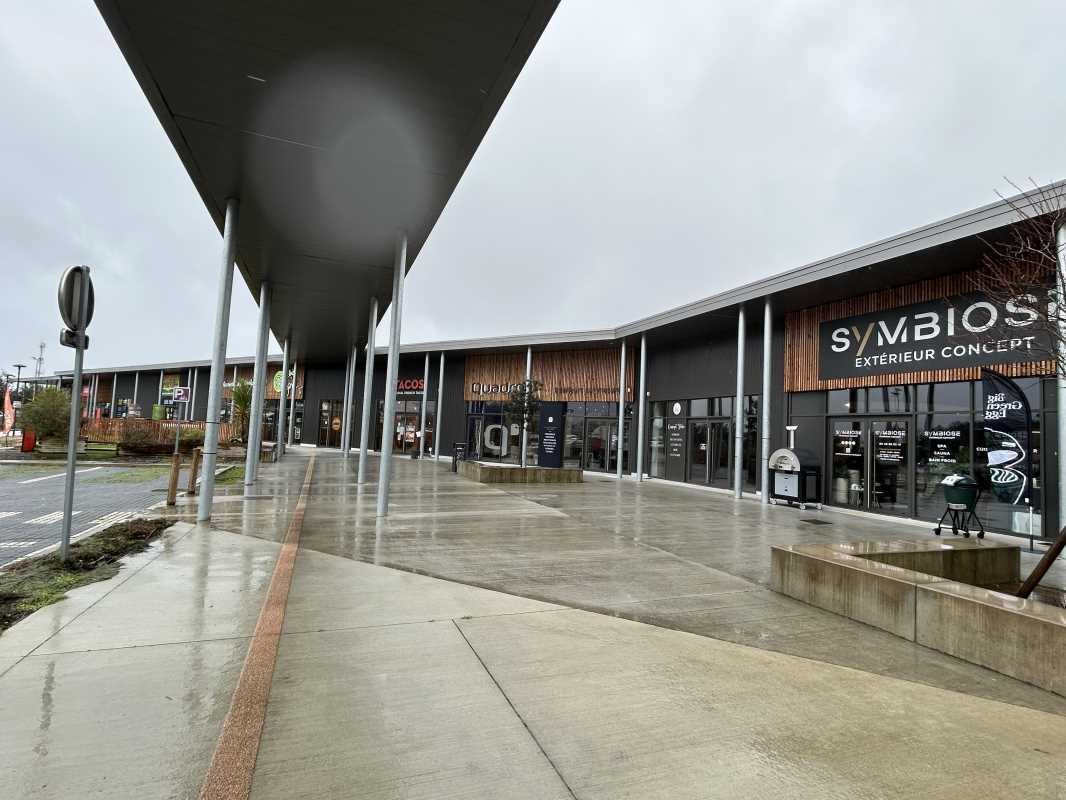 Arthur Loyd vous propose à la location plusieurs 