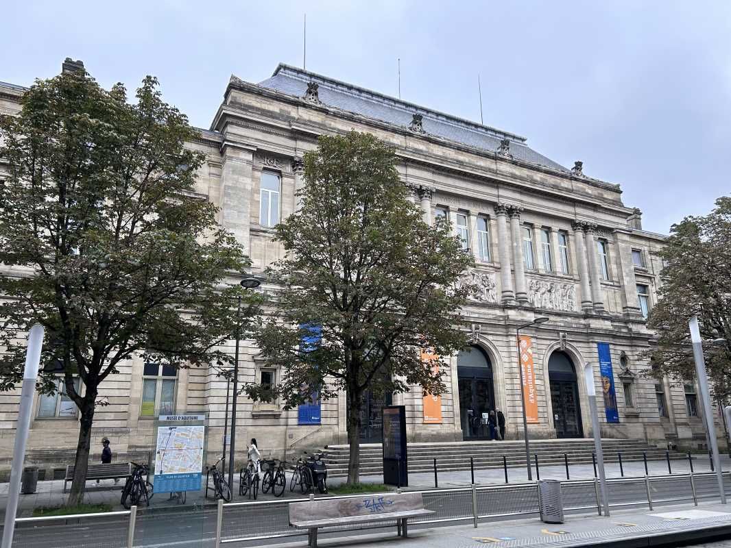 Arthur Loyd propose à la location un plateau de b