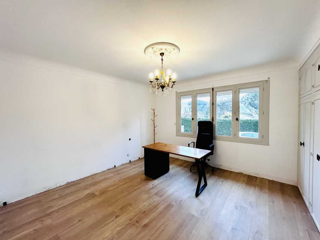 Arthur Loyd vous propose de découvrir à Tresses, 