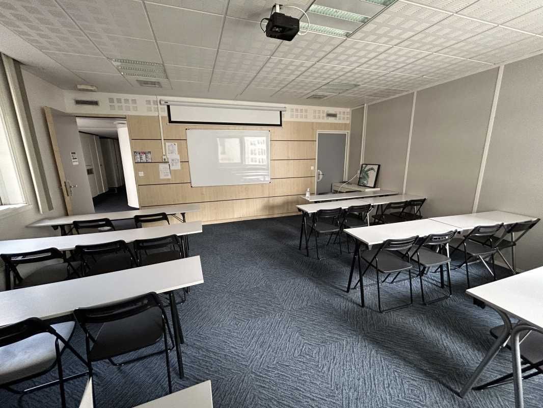 Arthur Loyd vous propose un immeuble de bureaux E