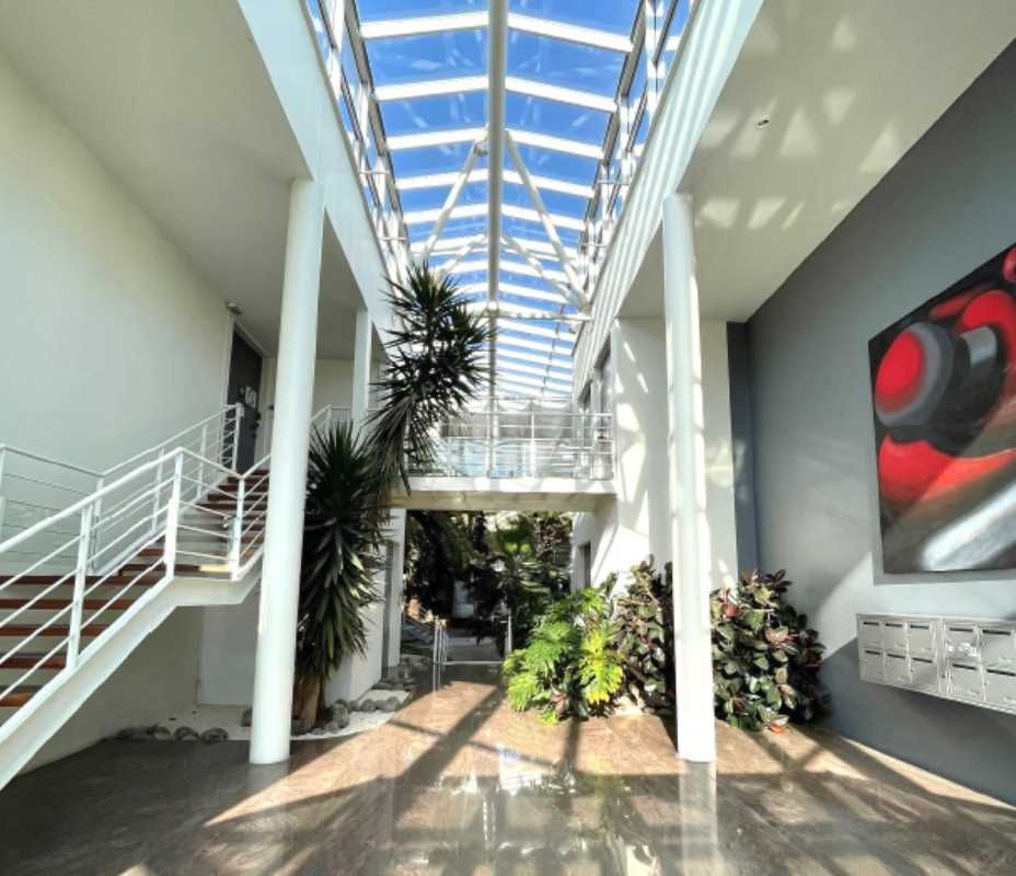 Arthur Loyd vous propose 1 plateau de bureaux d'e