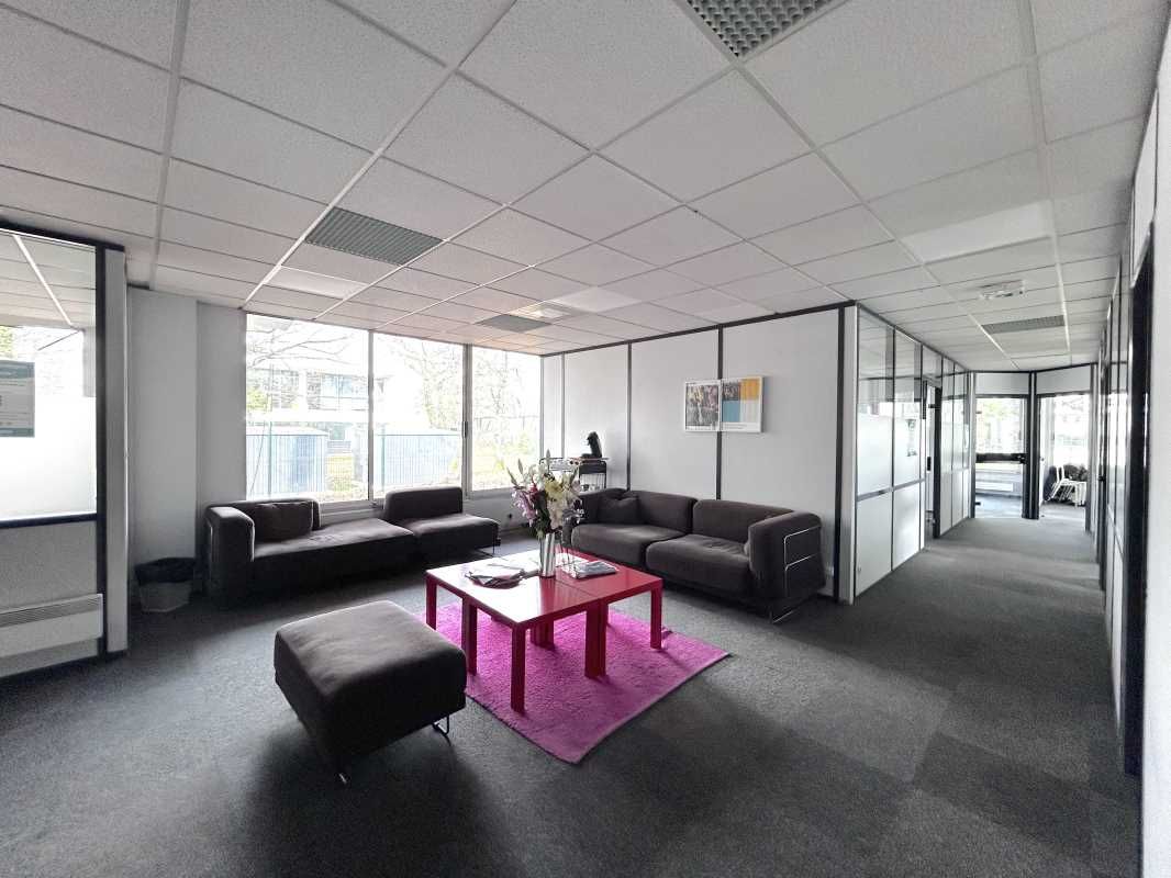 A Mérignac, au sein d'une zone tertiaire à proxim