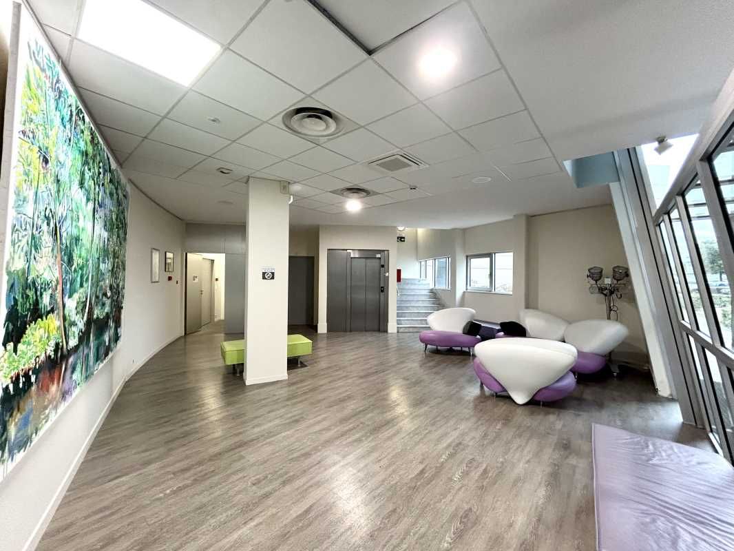 À Mérignac, dans le parc tertiaire Chemin Long, A