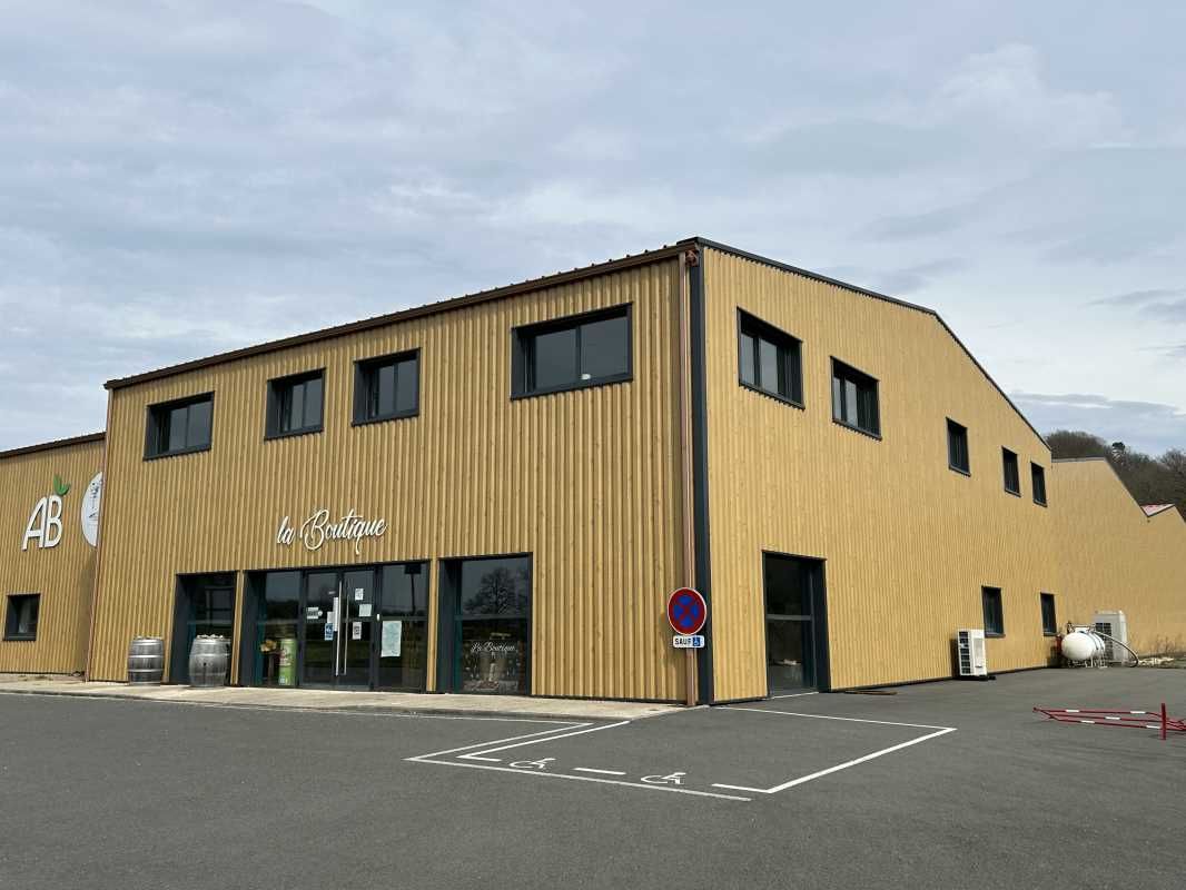 Arthur Loyd vous présente un local d'activités si