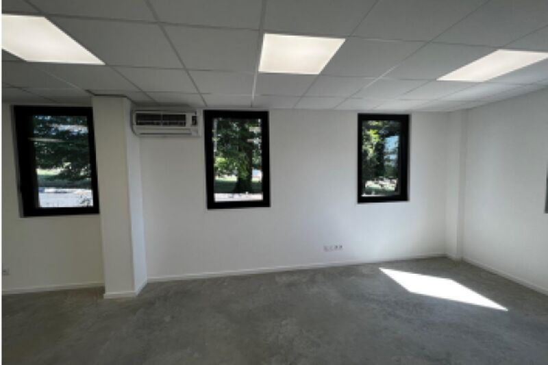 Arthur Loyd vous présente deux surfaces de bureau