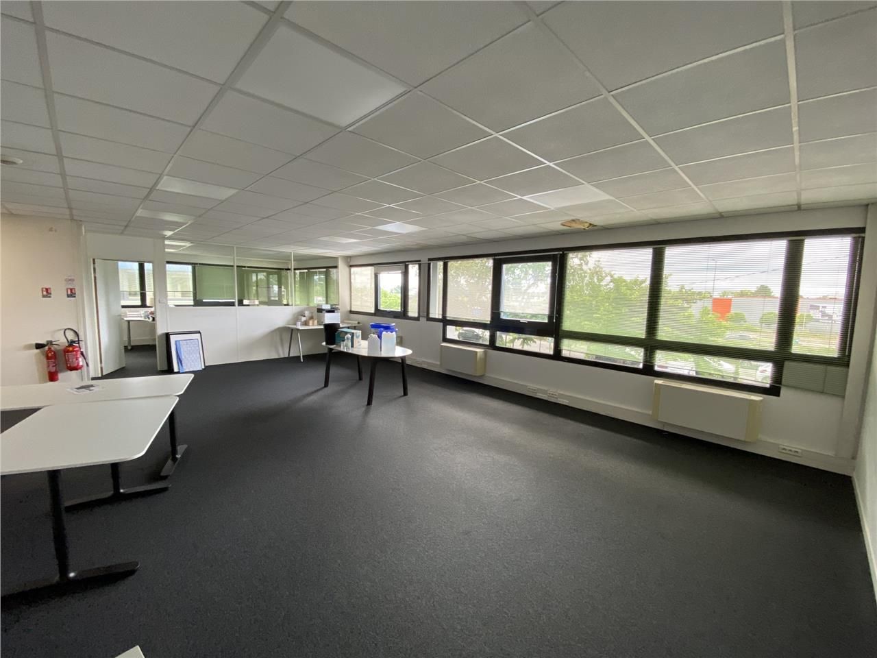 À proximité immédiate de la rocade et limitrophe