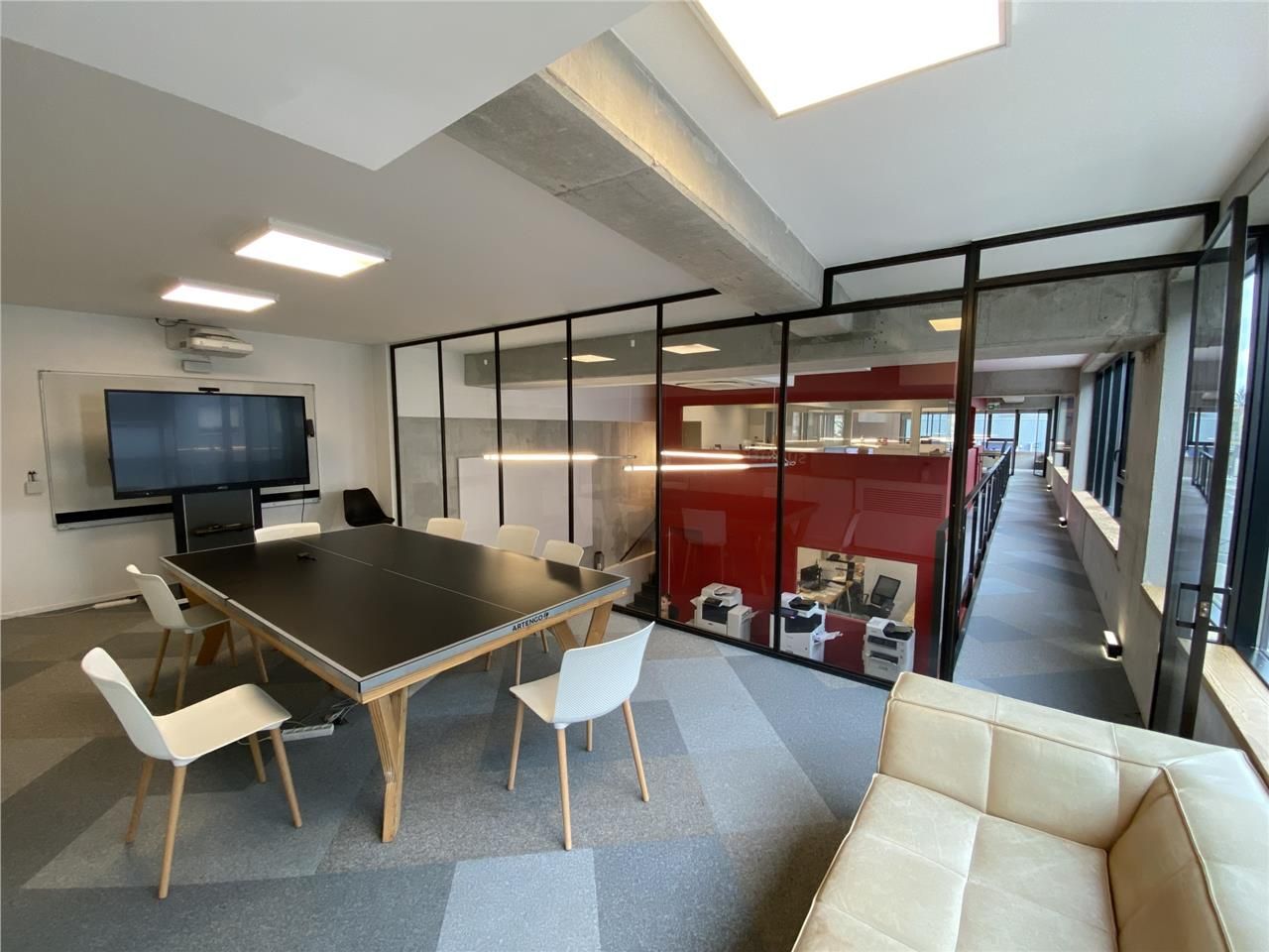 Au sein du quartier des Bassins à Flots, Arthur L