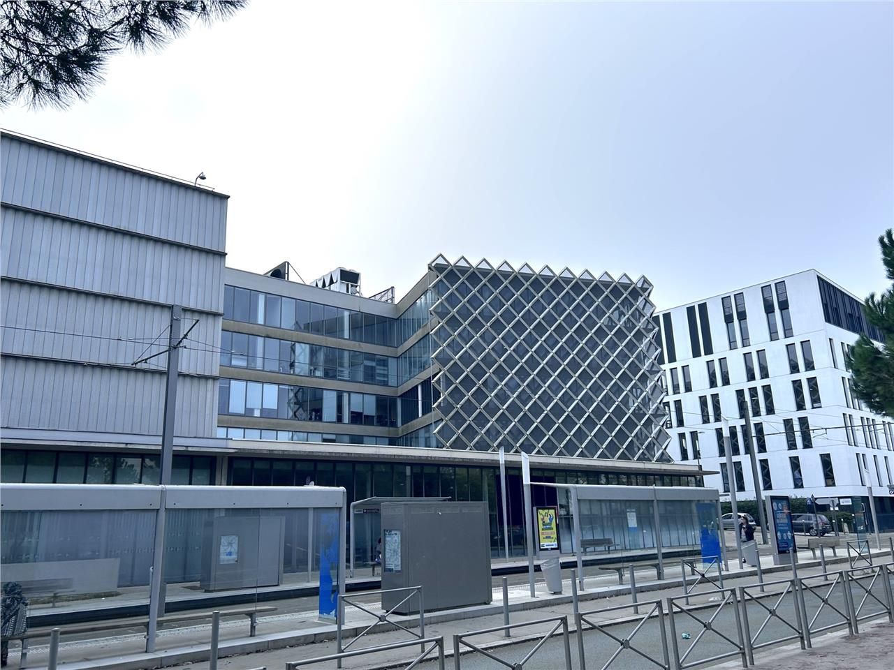 Arthur Loyd propose à la location des bureaux mod