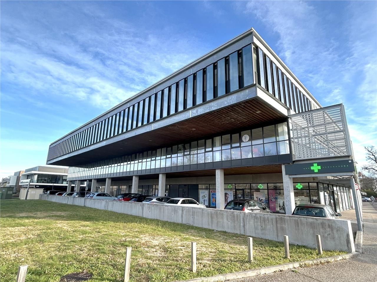 En bordure de l'avenue Marcel Dassault, à l'entré