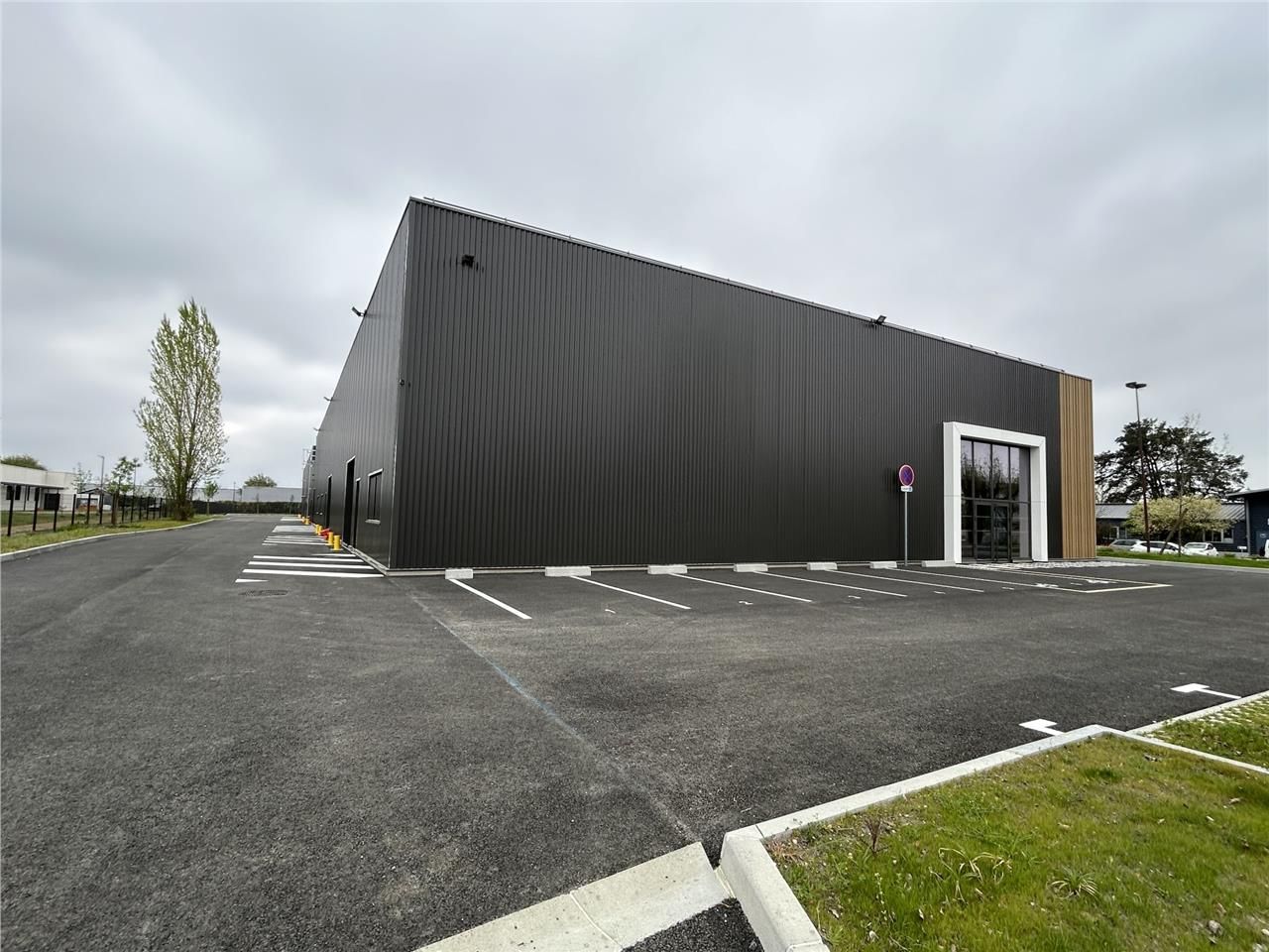 Arthur Loyd vous propose des cellules commerciale