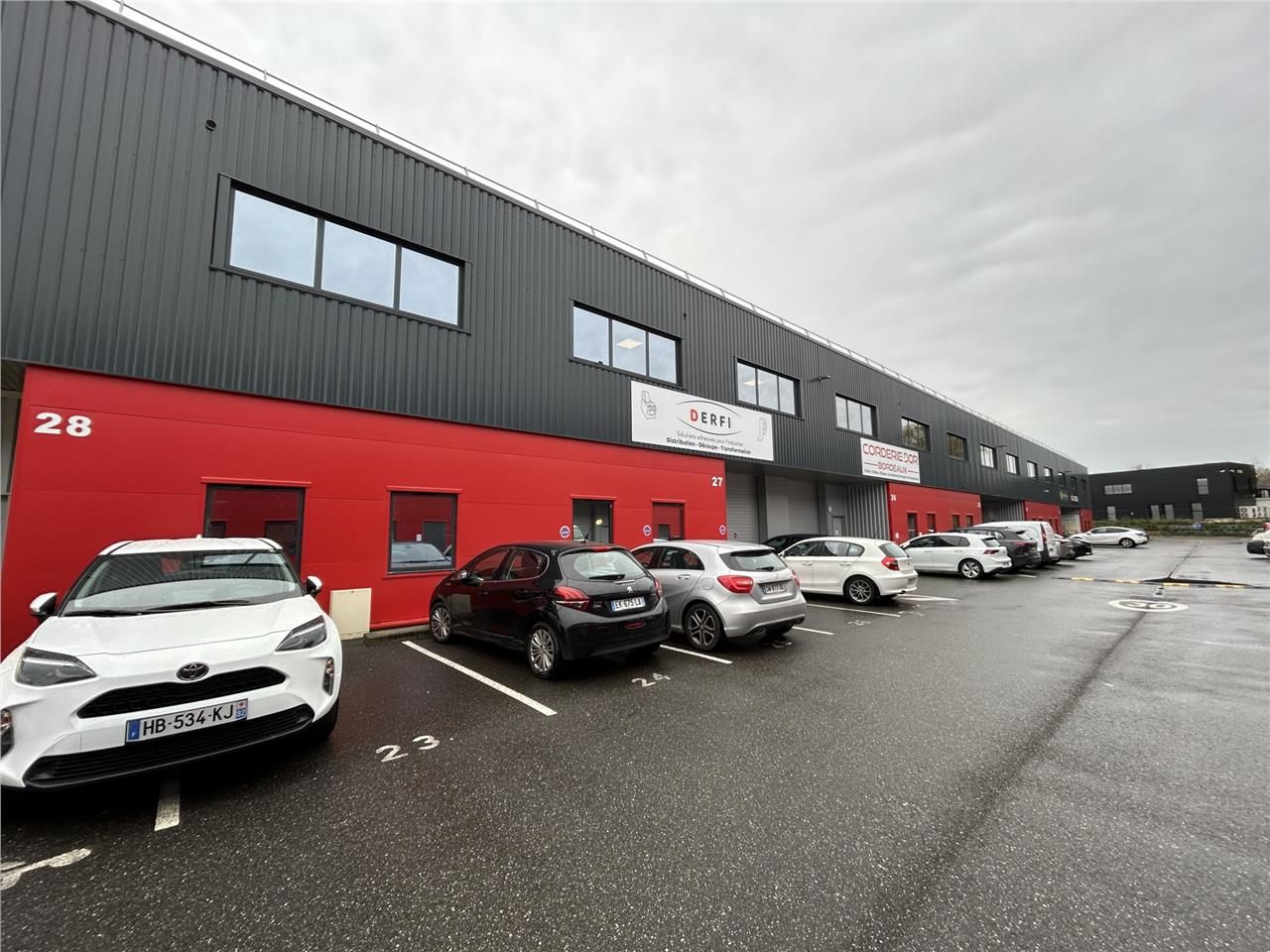 Arthur Loyd vous propose, dans une zone d'activit