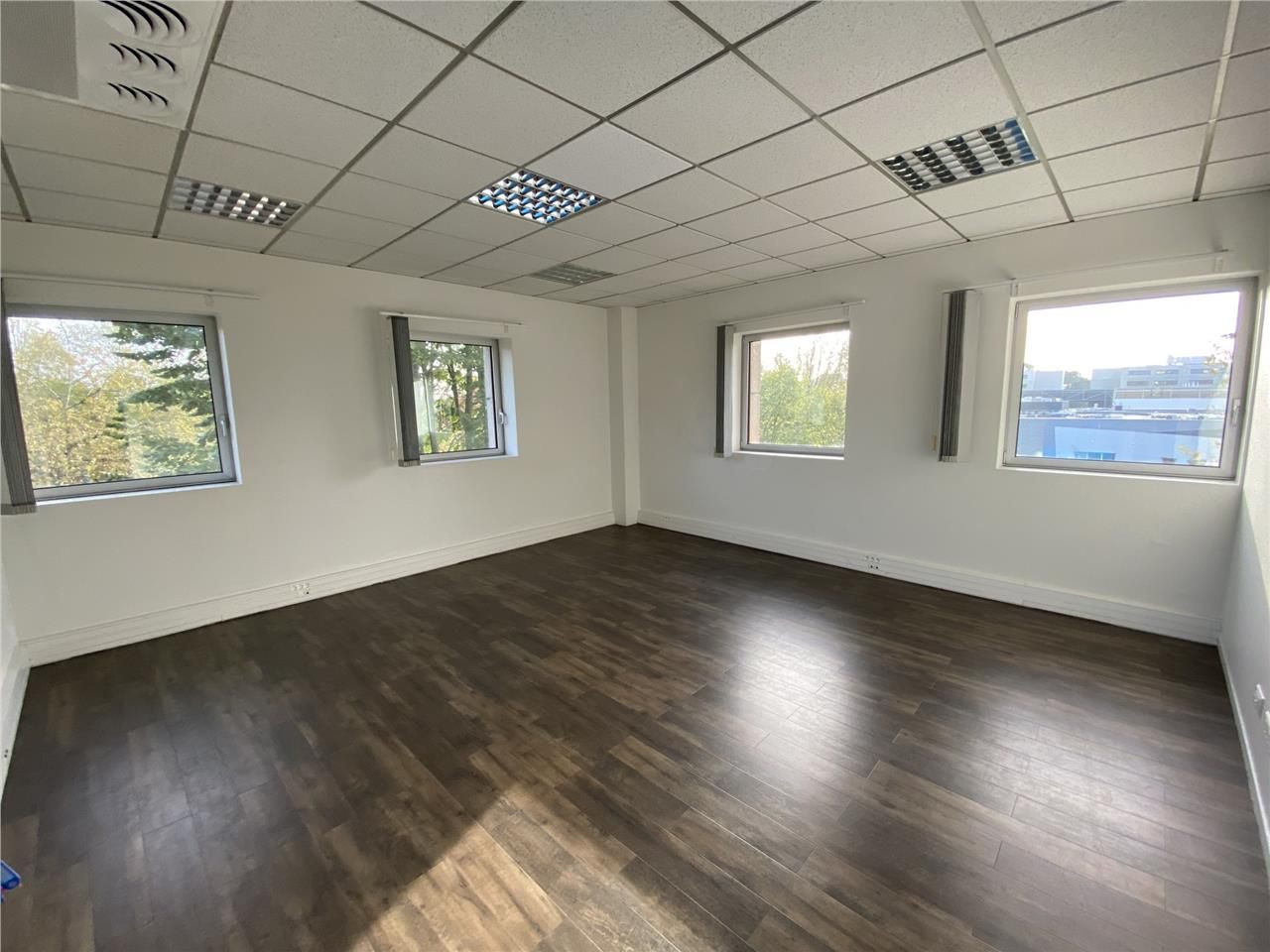 À Pessac, au coeur du parc tertiaire Europarc, Ar