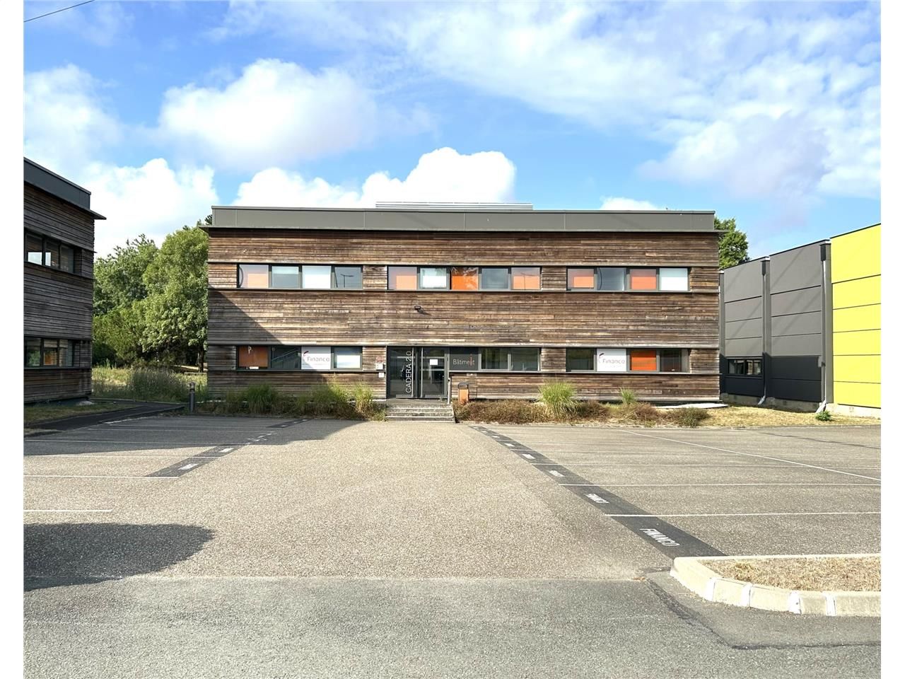 Dans la zone Cadera Sud à Mérignac, Arthur Loyd v