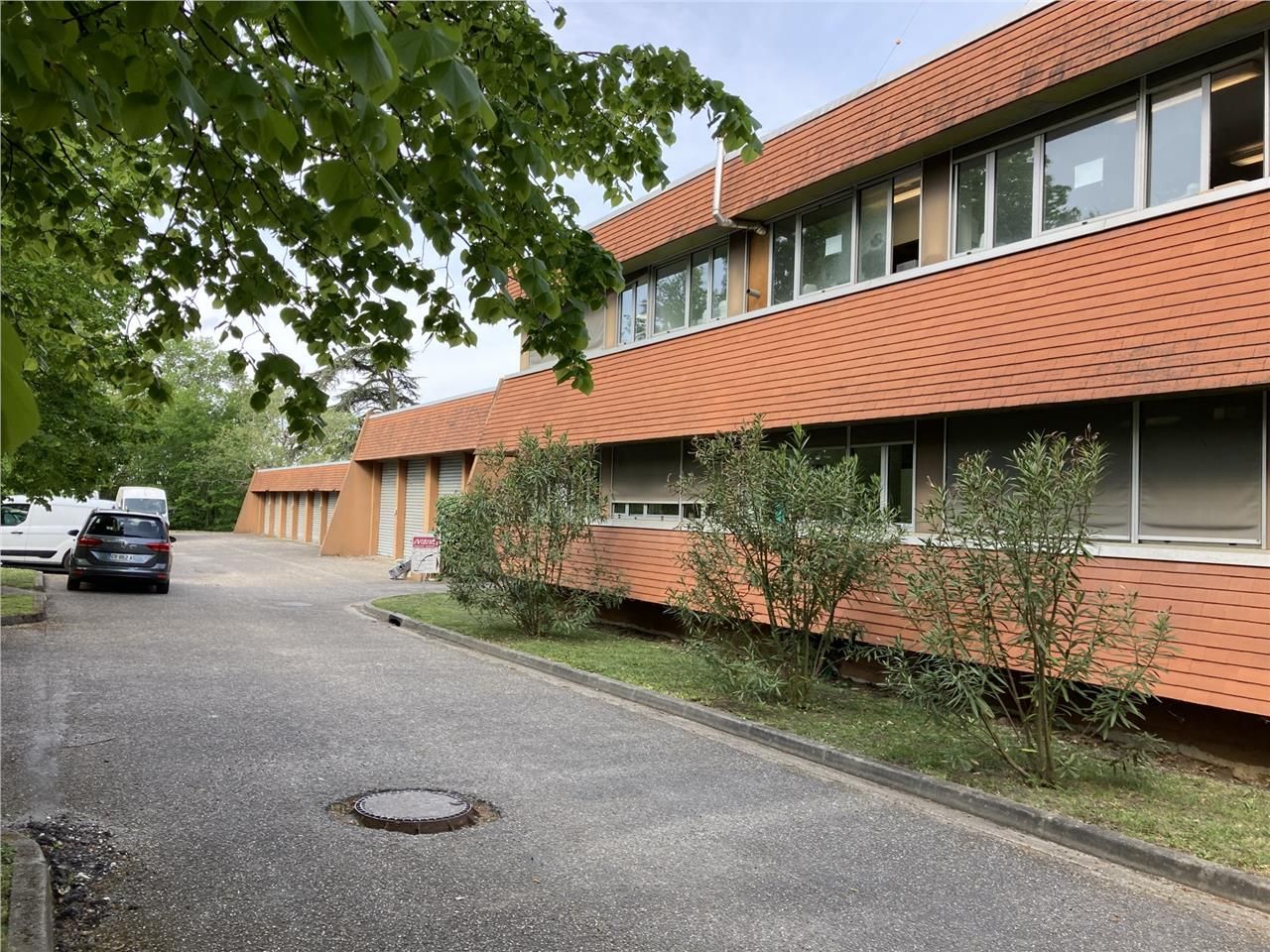 Arthur Loyd vous propose à la location un local p