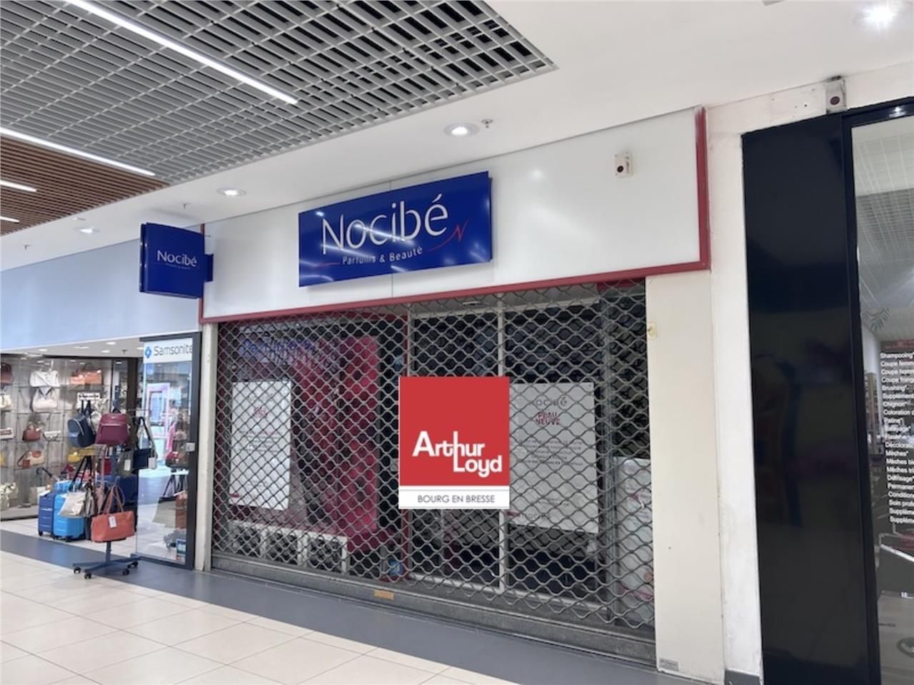 Bourg en Bresse - Galerie marchande Carrefour - A