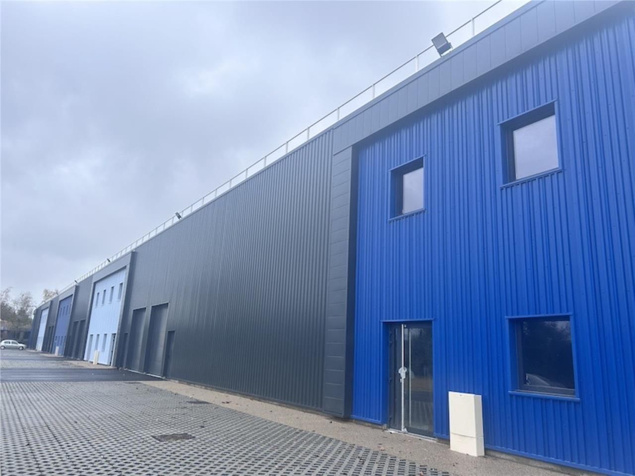 LOCAUX D'ACTIVITE | A VENDRE | A LOUER - SAINT RE