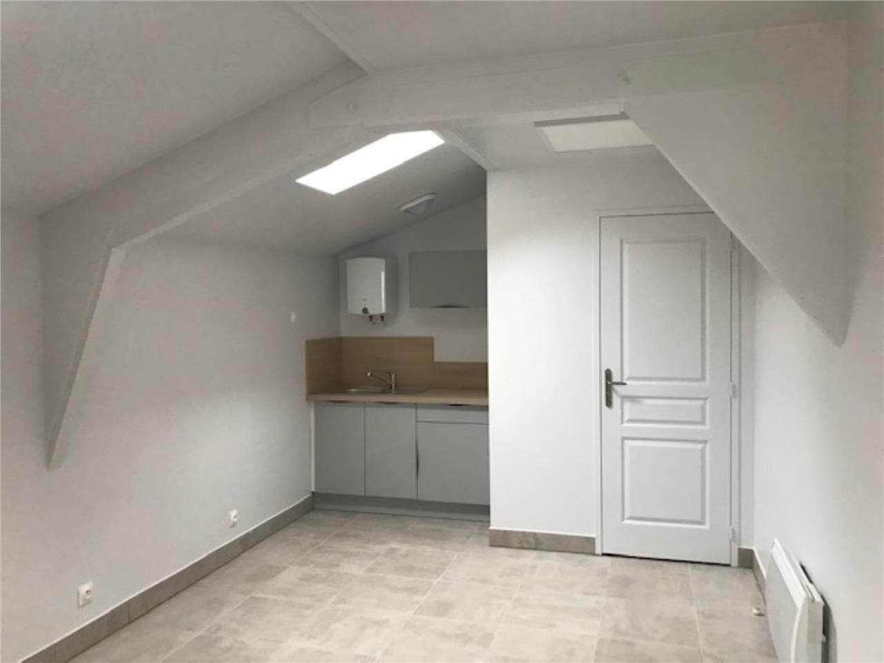 BOURG EN BRESSE - PROCHE LA NEUVE - BUREAU NEUF A