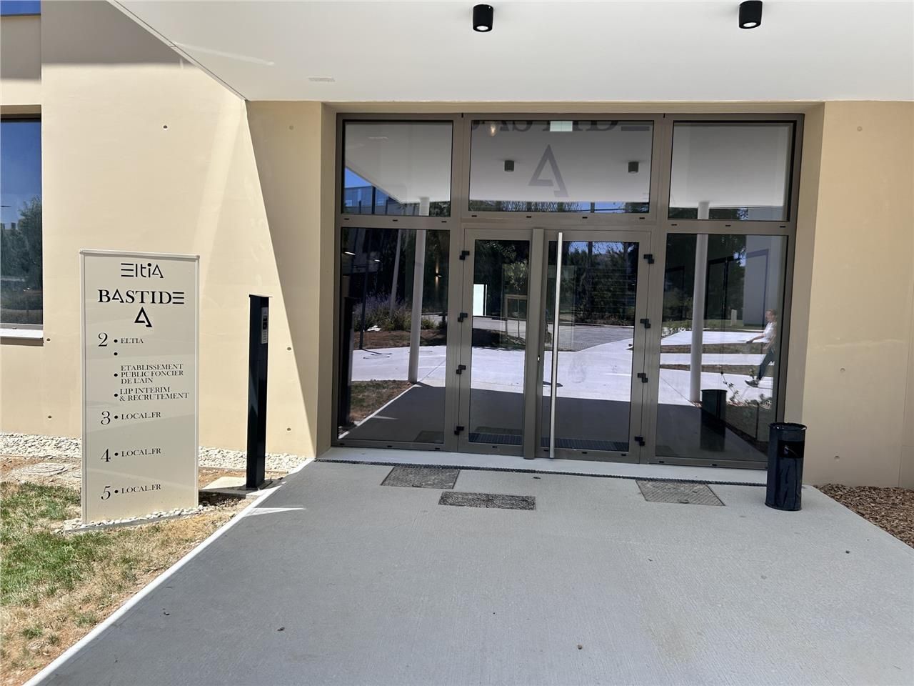 BOURG EN BRESSE - IMMEUBLE DE STANDING - DERNIERS